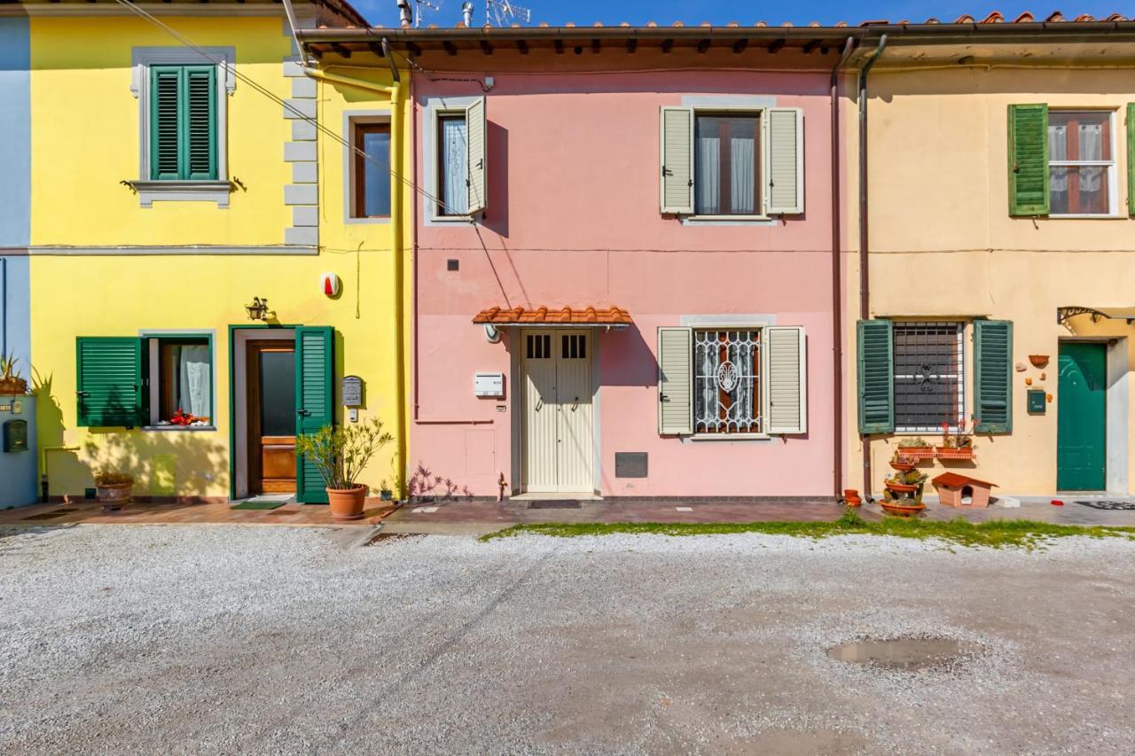 Pisa Airport Comfy Apartment - Private Parking Екстериор снимка